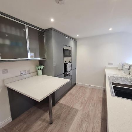 Perfect Location 3 Bed Serviced Apartment With Bike Storage For Bpw. Close To Brecon Beacons Merthyr Tydfil Exterior photo
