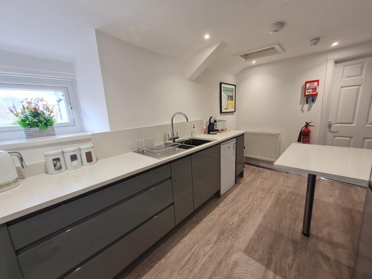 Perfect Location 3 Bed Serviced Apartment With Bike Storage For Bpw. Close To Brecon Beacons Merthyr Tydfil Exterior photo